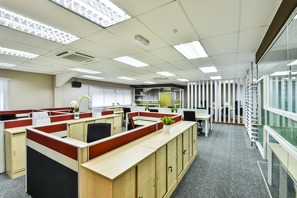 hamodal-office1