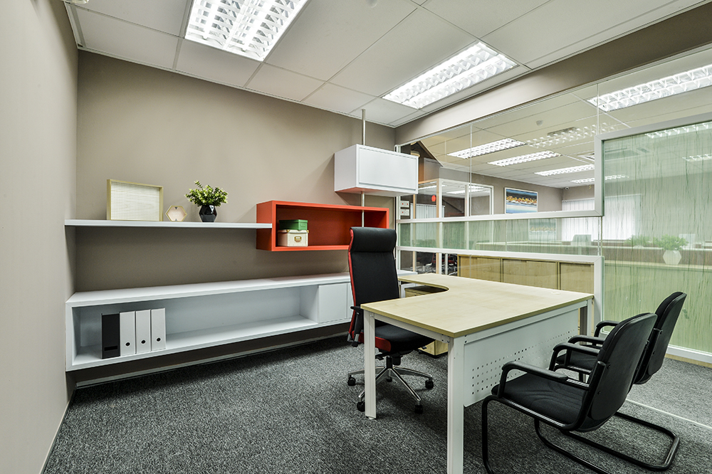 hamodal-office2 copy