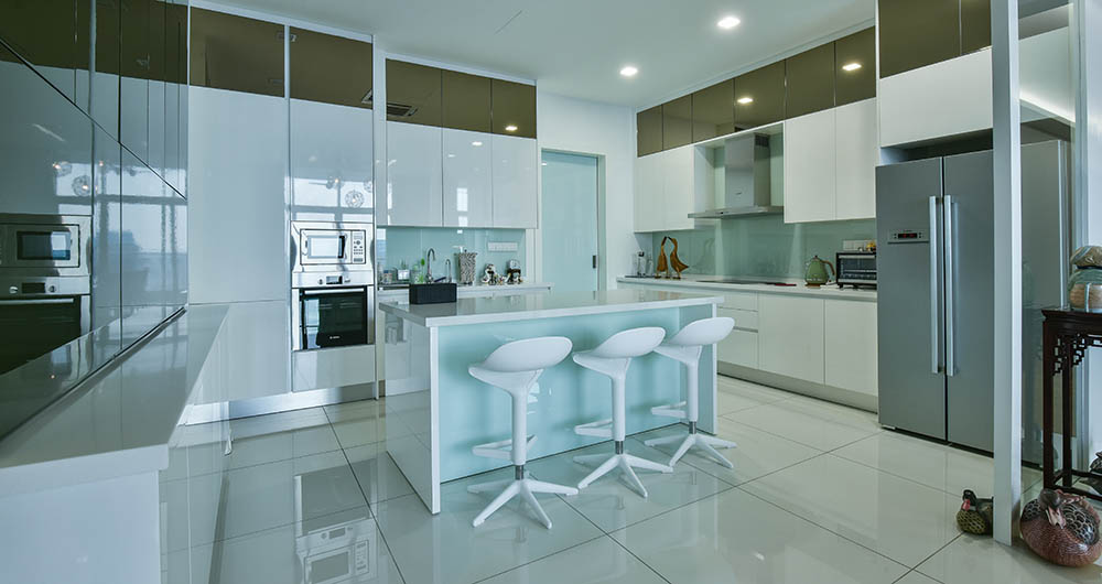 white-Gusto-16
