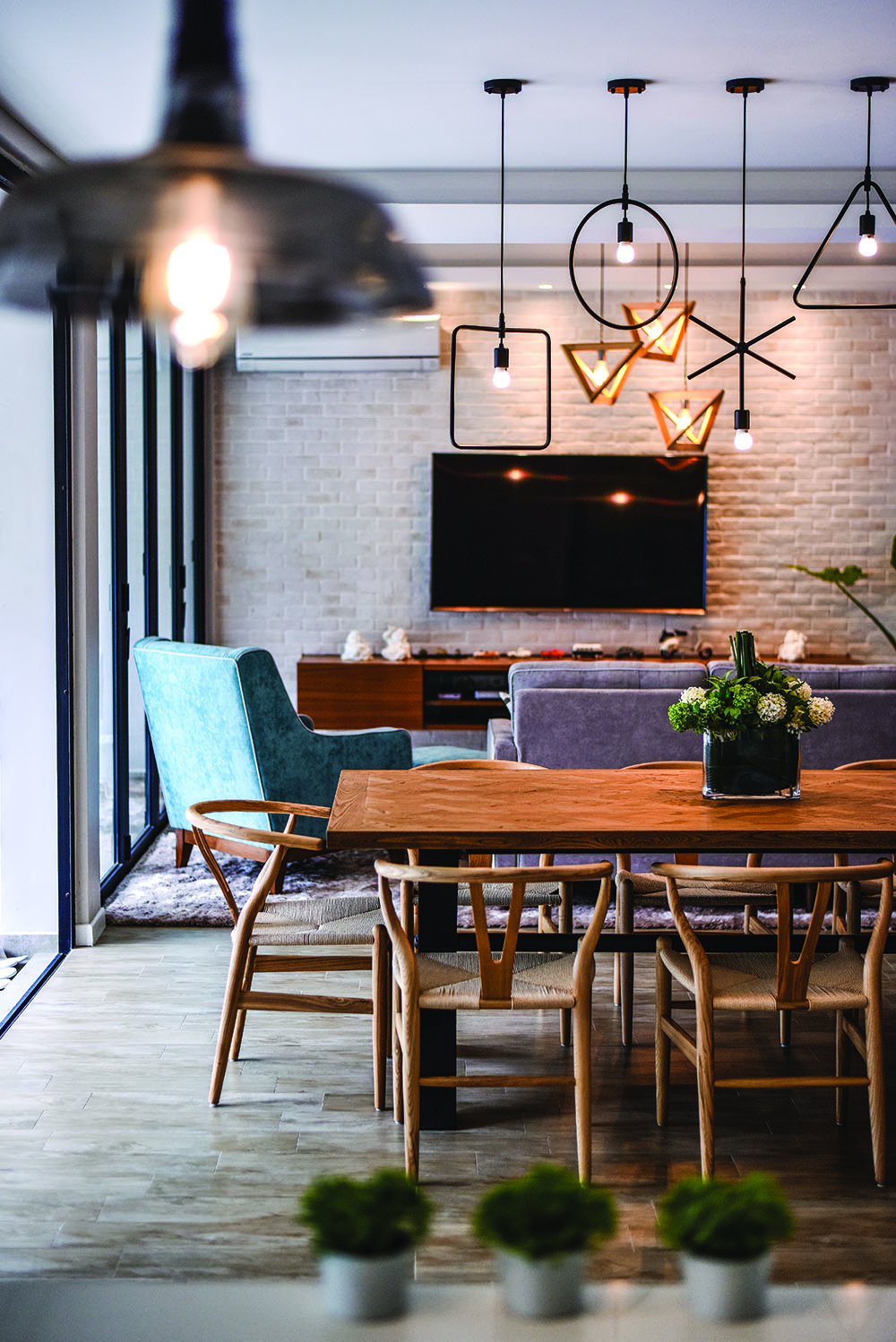 hny-BUtama-outcast-living