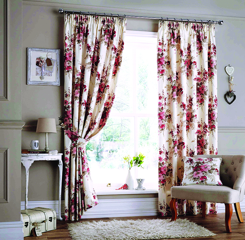 rr-love-curtain-place