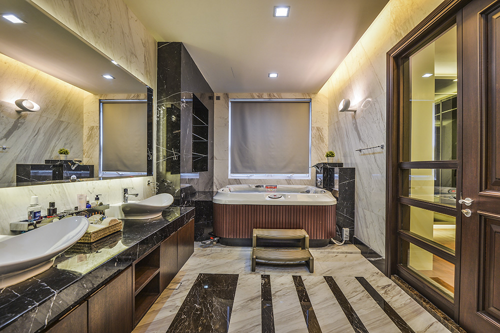 space-in-bungalow-bathroom