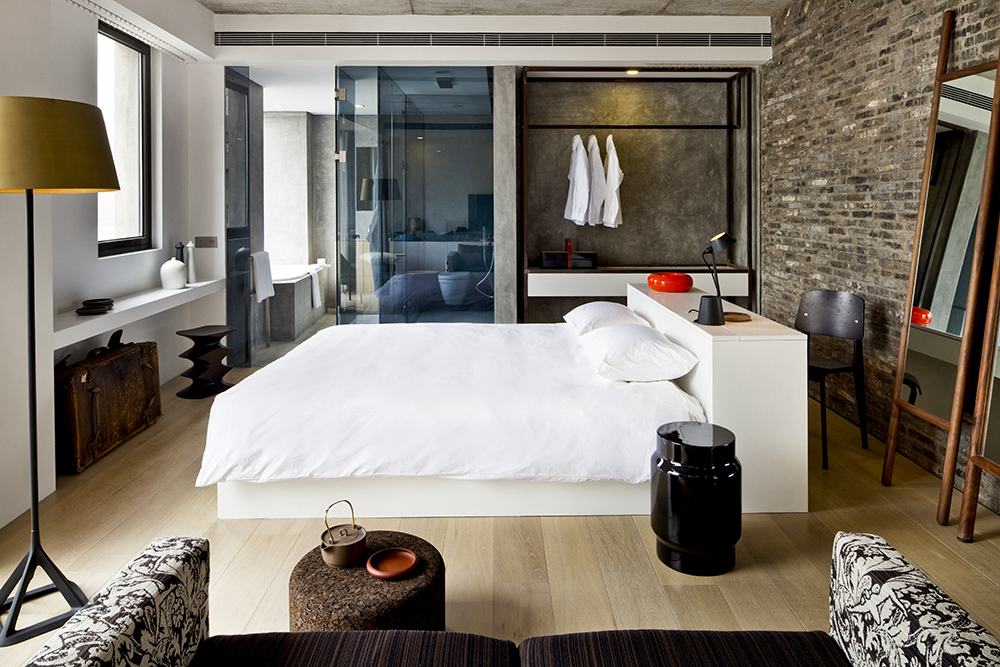 waterhouse_white_room_1