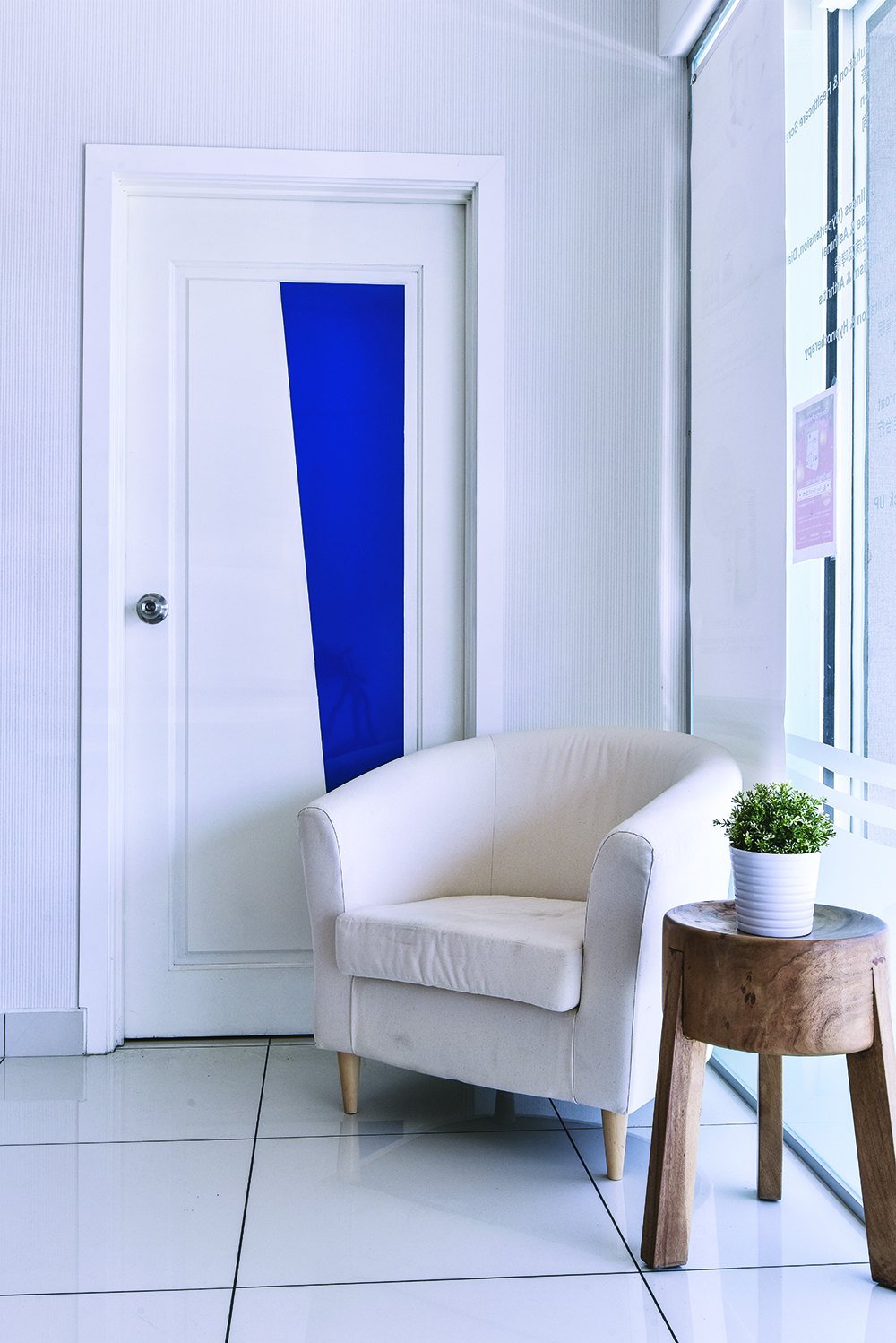 q1-white-ilusi-1