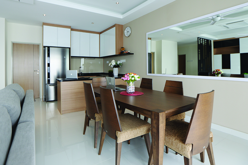 nu-infinity-setia-walk