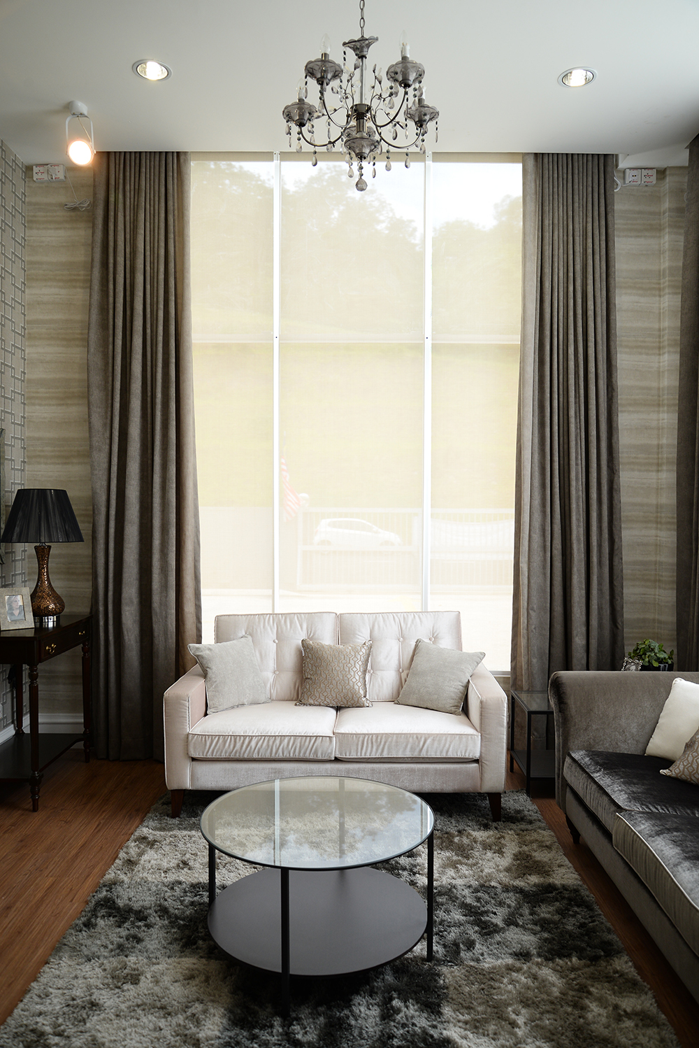elyza_living_room