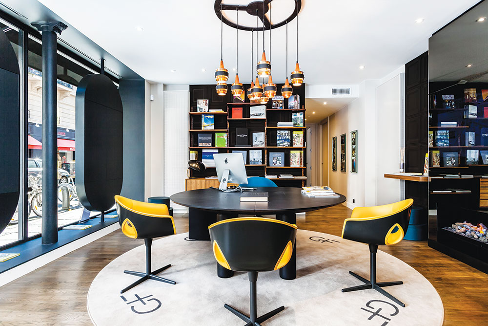 ch_155_-trends_gerard_faivre_symetry