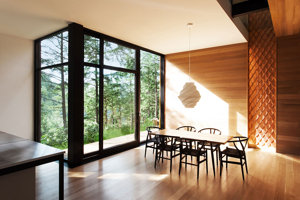 ch_156_homes_abroads_1