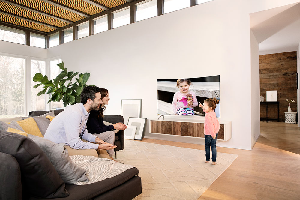 samsung_family_living_room_tv
